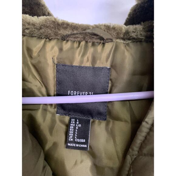 Forever 21 Olive Green Bomber Jacket – Faux Fur Hood Women’s L Zip-Up Coat - Picture 5 of 5